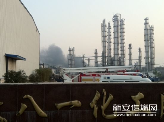 蚌埠八一化工厂昨晚发生大火 合肥、淮南消防