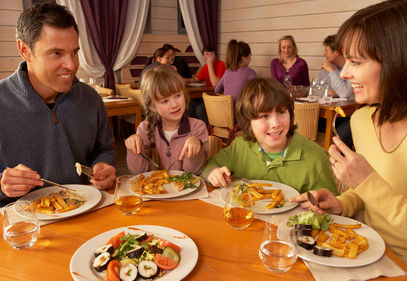 跟家人吃饭可以减少矛盾