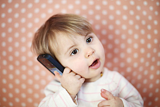 如何搞定 手机控宝宝呢?