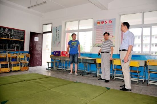 安庆市迎江区学校成为防汛安置群众主场地